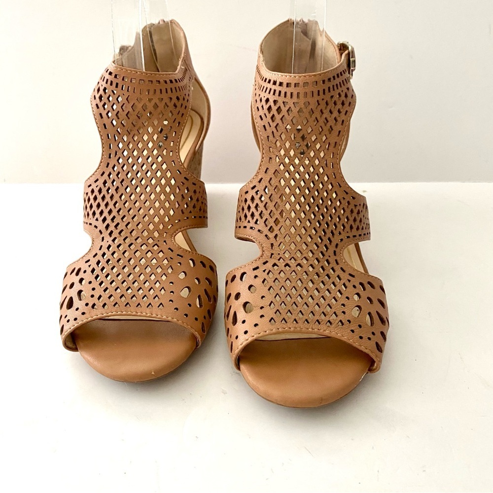 Alex Marie Brown Wedge Sandals Size 8.5M Perforated Summer Vacation - Picture 3 of 14